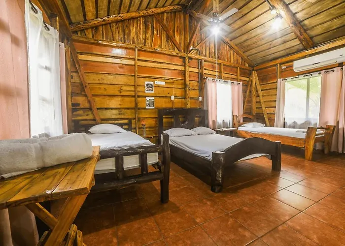 Canto Del Tucan Lodge And Farm