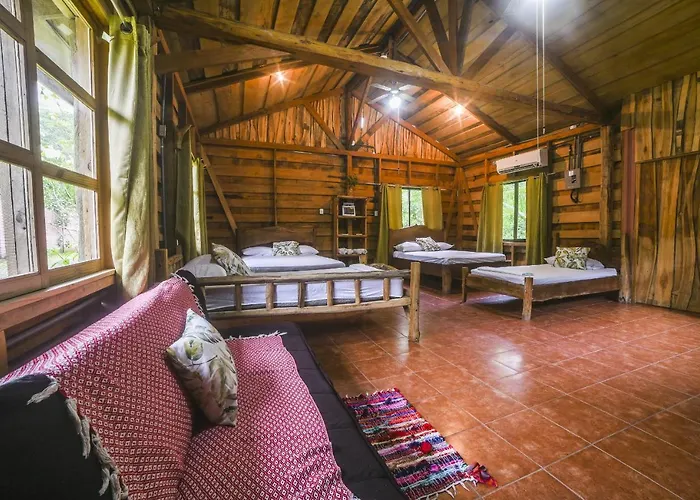 Canto Del Tucan Lodge And Farm